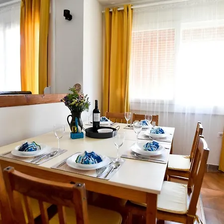 Apartment Mihaela *