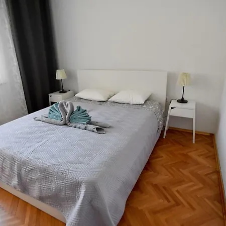 Mihaela Apartment