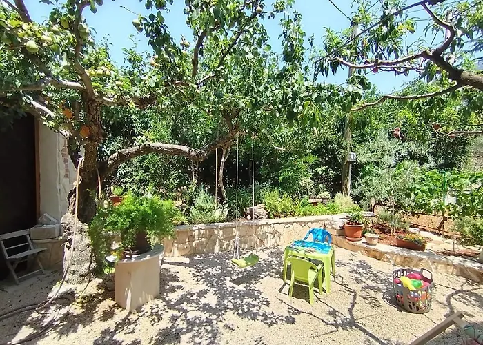 Mihaela Апартаменты *